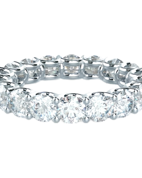 Round Cut Diamond Ring